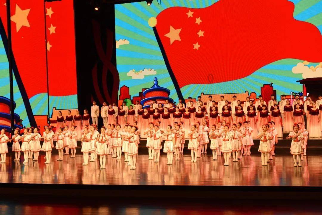 修文县举办家庭教育公益讲座