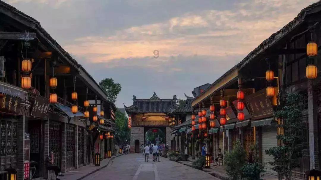 盘龙区:聚力打造现代服务业 以优势产业带动高质量发展